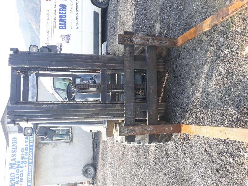 Ausa C200HX4 - Geländestapler: das Bild 2 Ausa C200HX4 - Geländestapler: das Bild 2