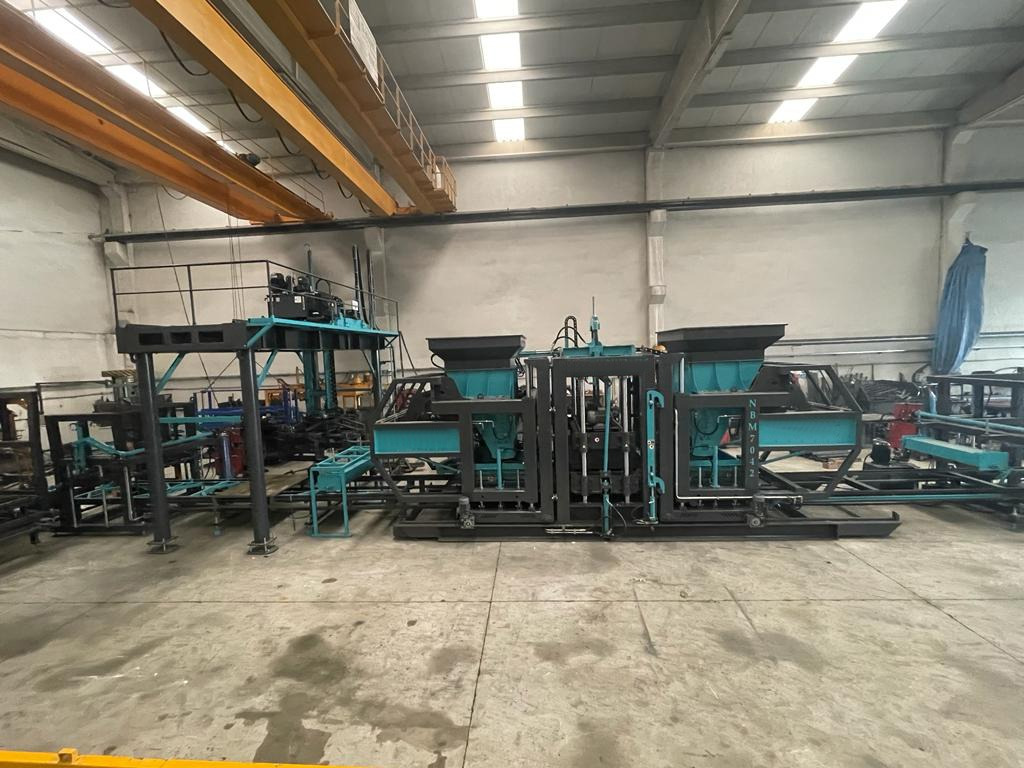 Constmach BS-42 Briquette Making Machine (Concrete Block Making Machine) - Betonsteinmaschine: das Bild 1 Constmach BS-42 Briquette Making Machine (Concrete Block Making Machine) - Betonsteinmaschine: das Bild 1