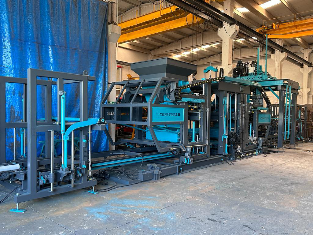 Constmach Machine à Fabriquer des Briquettes BS-30 (Machine à Fabriquer des Blocs de Béton) - Betonsteinmaschine: das Bild 2 Constmach Machine à Fabriquer des Briquettes BS-30 (Machine à Fabriquer des Blocs de Béton) - Betonsteinmaschine: das Bild 2