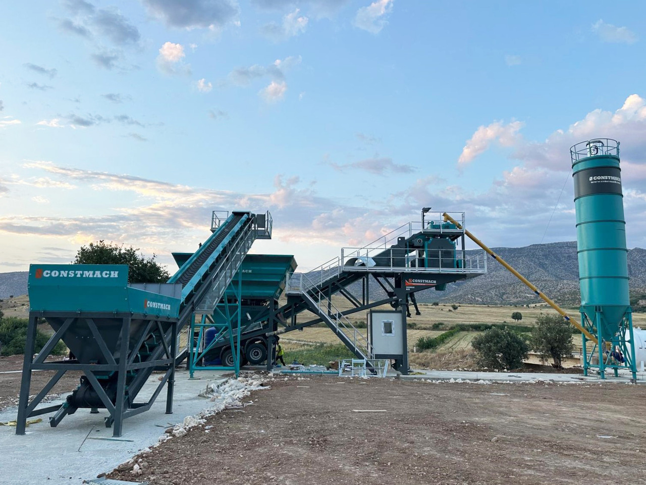 Constmach Mobile Betonmischanlage mit 60 m³/h - Betonmischanlage: das Bild 2 Constmach Mobile Betonmischanlage mit 60 m³/h - Betonmischanlage: das Bild 2