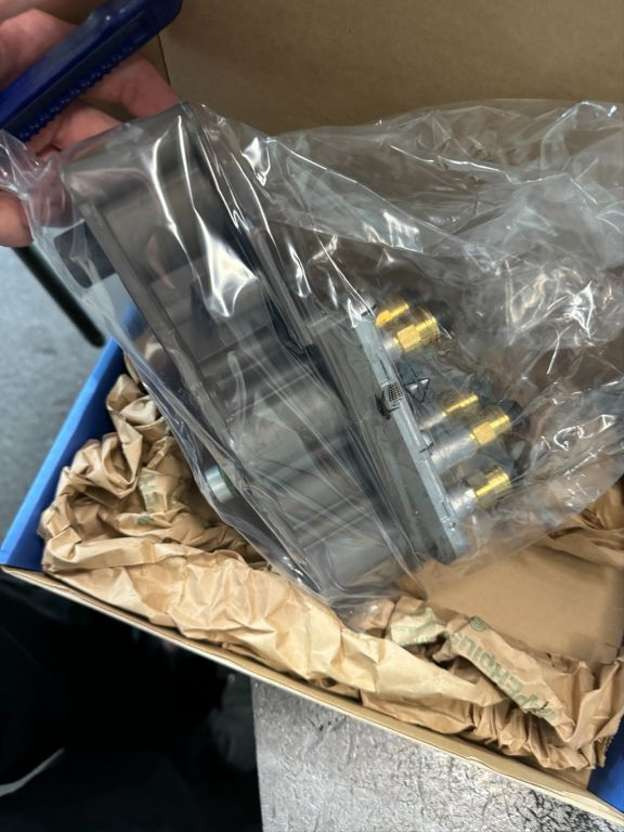ZF Ventilblock fr 16S Getriebe MAN Iveco - Ventil für LKW: das Bild 3 ZF Ventilblock fr 16S Getriebe MAN Iveco - Ventil für LKW: das Bild 3
