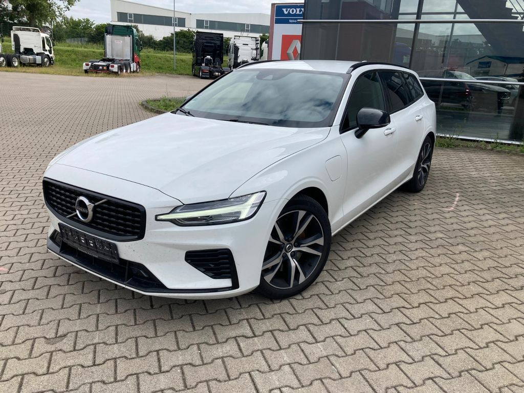 Volvo V60 T6 AWD R-Design Expression Recharge Plug-In Volvo V60 T6 AWD R-Design Expression Recharge Plug-In - Kombi: das Bild 1 Volvo V60 T6 AWD R-Design Expression Recharge Plug-In Volvo V60 T6 AWD R-Design Expression Recharge Plug-In - Kombi: das Bild 1