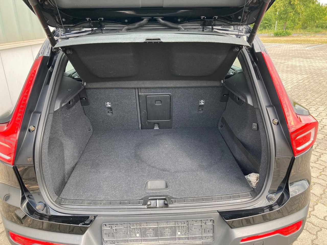 Volvo XC 40 D3 Momentum Pro AWD - SUV/ Geländewagen: das Bild 4 Volvo XC 40 D3 Momentum Pro AWD - SUV/ Geländewagen: das Bild 4
