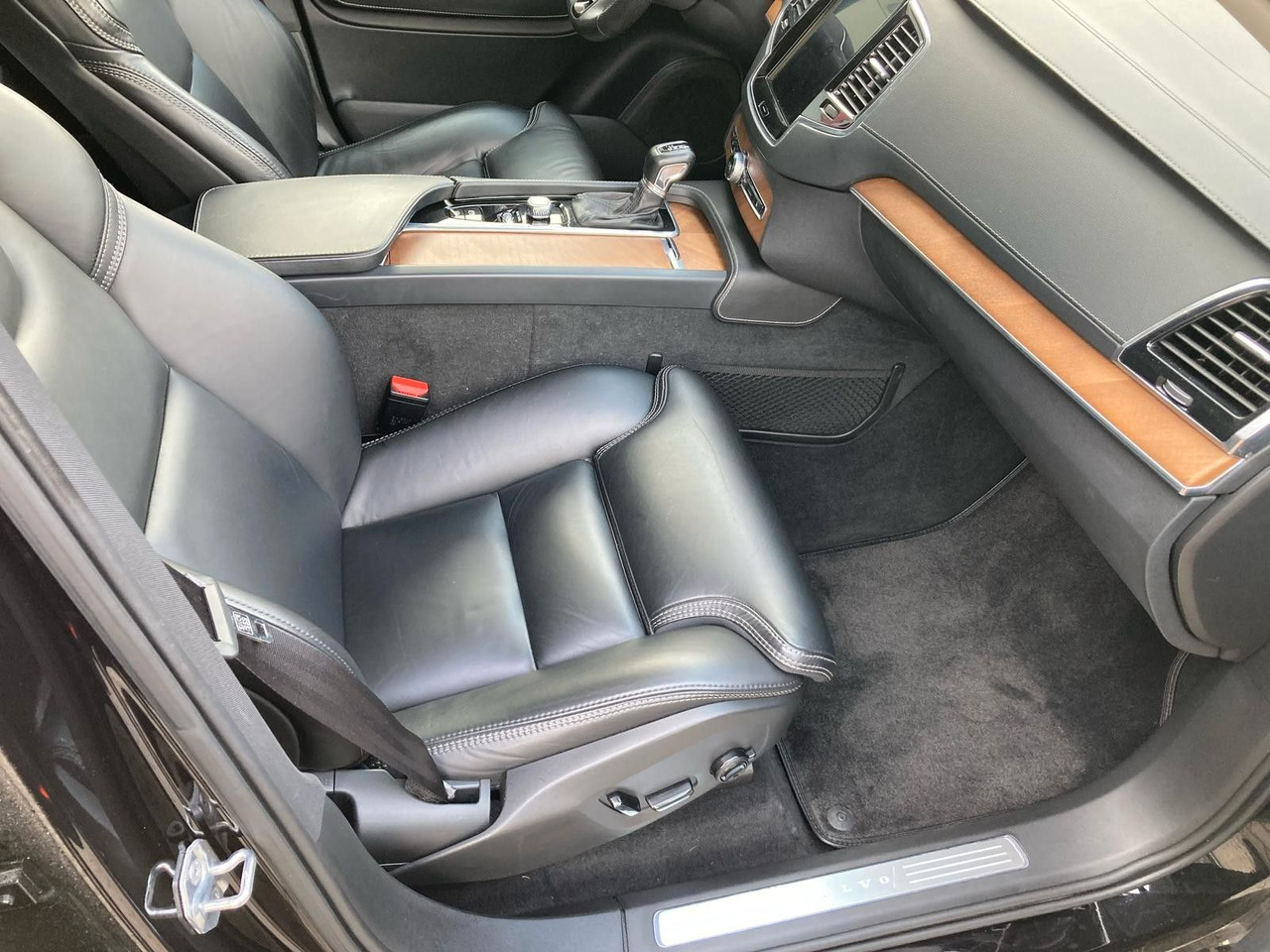 Volvo XC 90 D5 Inscription AWD - SUV/ Geländewagen: das Bild 5 Volvo XC 90 D5 Inscription AWD - SUV/ Geländewagen: das Bild 5
