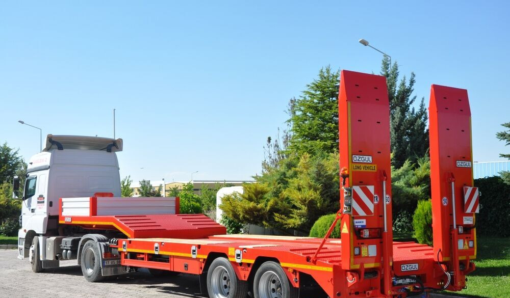 Özgül 2 AXLE LOWBED SEMI TRAILER - Tieflader Auflieger: das Bild 1 Özgül 2 AXLE LOWBED SEMI TRAILER - Tieflader Auflieger: das Bild 1