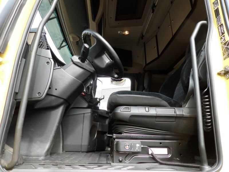 Mercedes-Benz Actros 3351 6x4 - Sattelzugmaschine: das Bild 5 Mercedes-Benz Actros 3351 6x4 - Sattelzugmaschine: das Bild 5