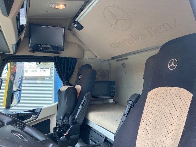 Mercedes-Benz Actros 3351 6x4 - Sattelzugmaschine: das Bild 5 Mercedes-Benz Actros 3351 6x4 - Sattelzugmaschine: das Bild 5
