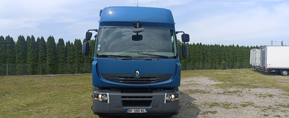 Renault Premium - Plane LKW: das Bild 2 Renault Premium - Plane LKW: das Bild 2