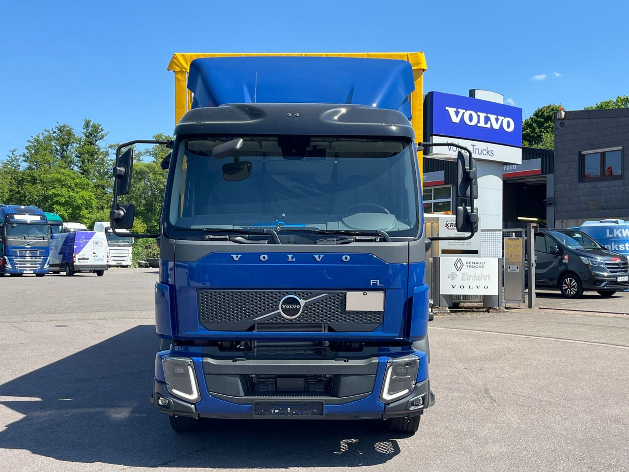 Volvo FL14.245 Junge Schiebeplane - Plane LKW: das Bild 2 Volvo FL14.245 Junge Schiebeplane - Plane LKW: das Bild 2