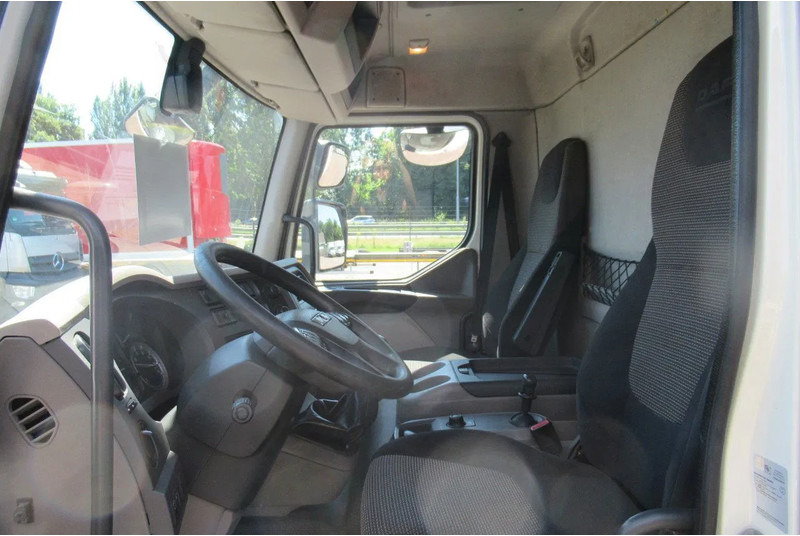 DAF LF 250 250 bak + klep + schuifzeil E6 - Plane LKW: das Bild 4 DAF LF 250 250 bak + klep + schuifzeil E6 - Plane LKW: das Bild 4