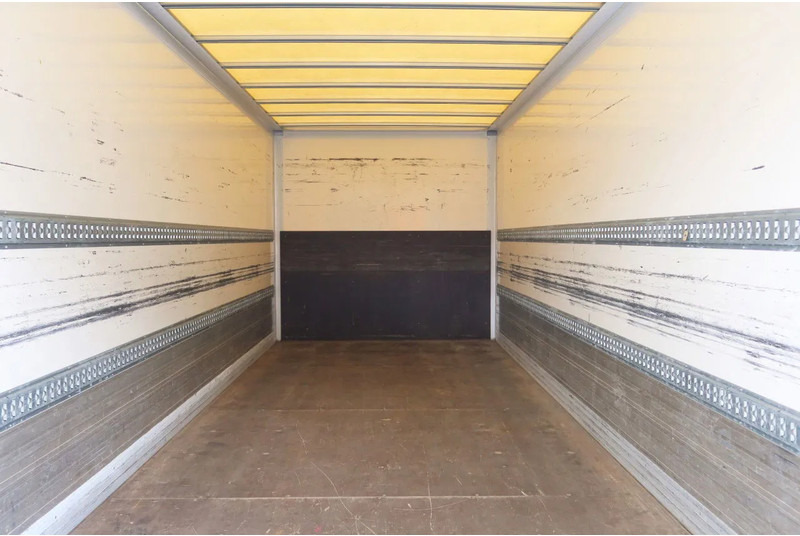 FUSO Canter Mistubishi Canter 7C18 - Koffer LKW: das Bild 4 FUSO Canter Mistubishi Canter 7C18 - Koffer LKW: das Bild 4