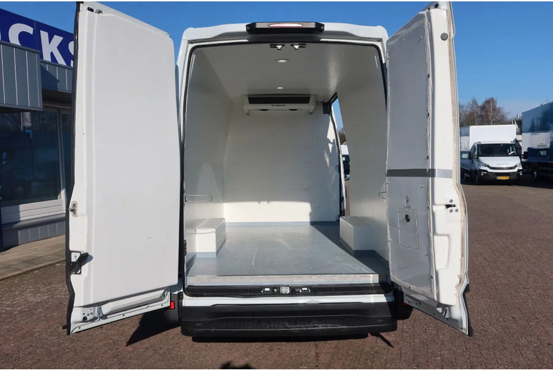 Iveco Daily 35S12 Koel/vries + Stekker 220 volt L2/h2 thermoking - Kühltransporter: das Bild 3 Iveco Daily 35S12 Koel/vries + Stekker 220 volt L2/h2 thermoking - Kühltransporter: das Bild 3