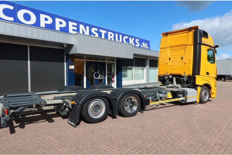 Mercedes-Benz Actros 2642 LL Chassis Cabine Giga space - Fahrgestell LKW: das Bild 3 Mercedes-Benz Actros 2642 LL Chassis Cabine Giga space - Fahrgestell LKW: das Bild 3