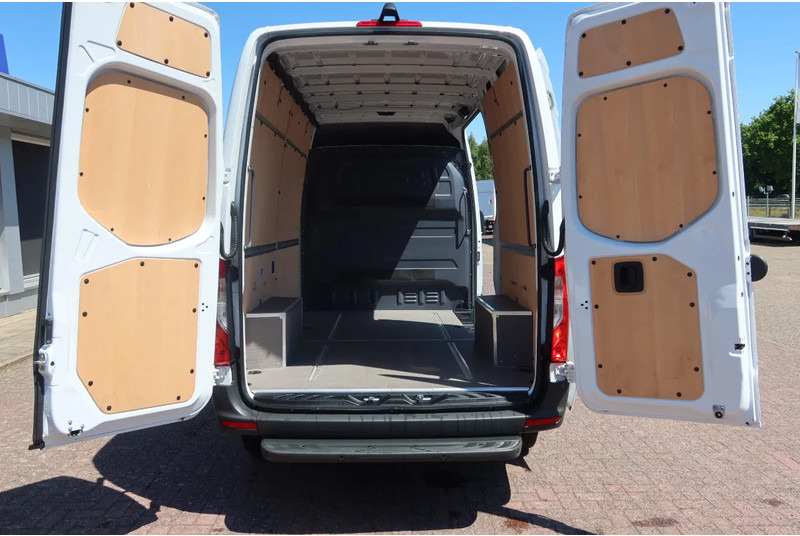 Mercedes-Benz Sprinter 317 CDI L2 H2 Gesloten Bestelwagen - Kastenwagen: das Bild 3 Mercedes-Benz Sprinter 317 CDI L2 H2 Gesloten Bestelwagen - Kastenwagen: das Bild 3
