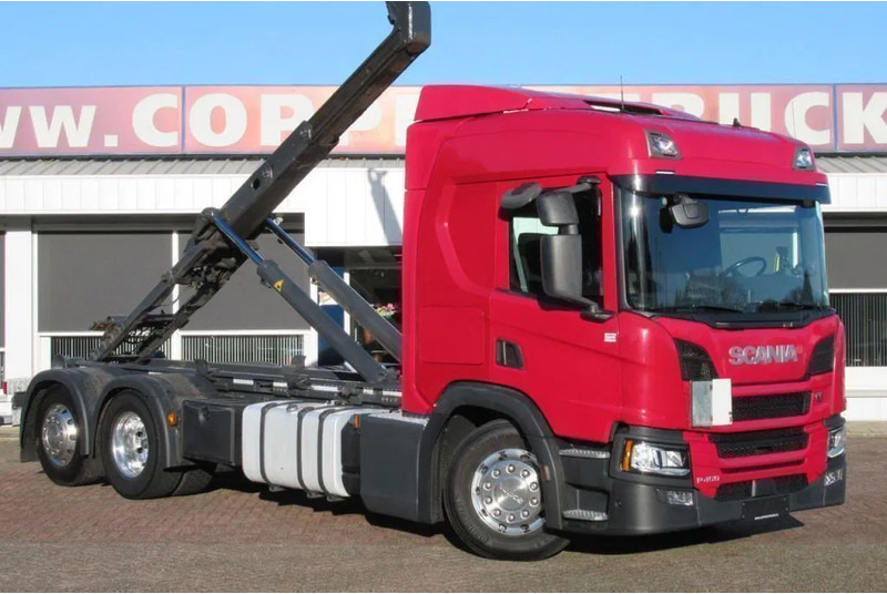 Scania P450 6x2 Euro 6 - Abrollkipper: das Bild 2 Scania P450 6x2 Euro 6 - Abrollkipper: das Bild 2