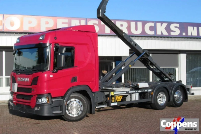 Scania P450 6x2 Euro 6 - Abrollkipper: das Bild 1 Scania P450 6x2 Euro 6 - Abrollkipper: das Bild 1