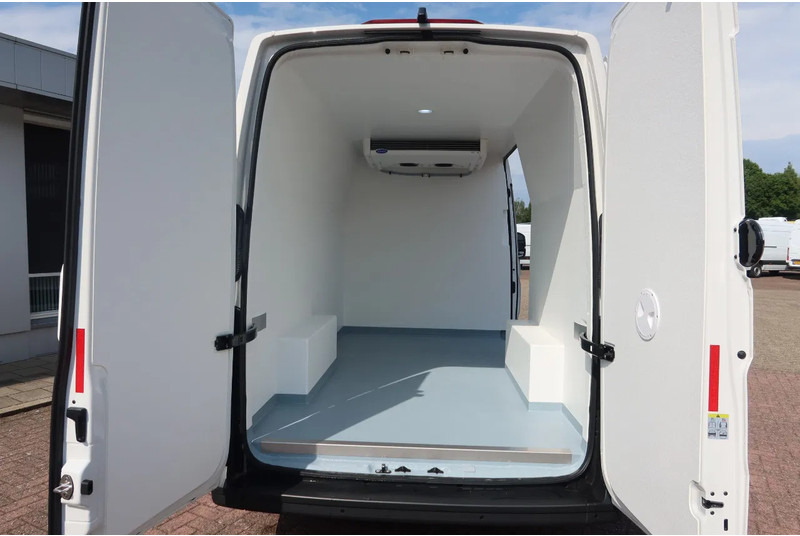 Volkswagen Crafter 177 PK Koel/ Vries/ Verwarmen Carrier xarios 350 met nachtaansluiting BPM vrij. - Kühltransporter: das Bild 4 Volkswagen Crafter 177 PK Koel/ Vries/ Verwarmen Carrier xarios 350 met nachtaansluiting BPM vrij. - Kühltransporter: das Bild 4