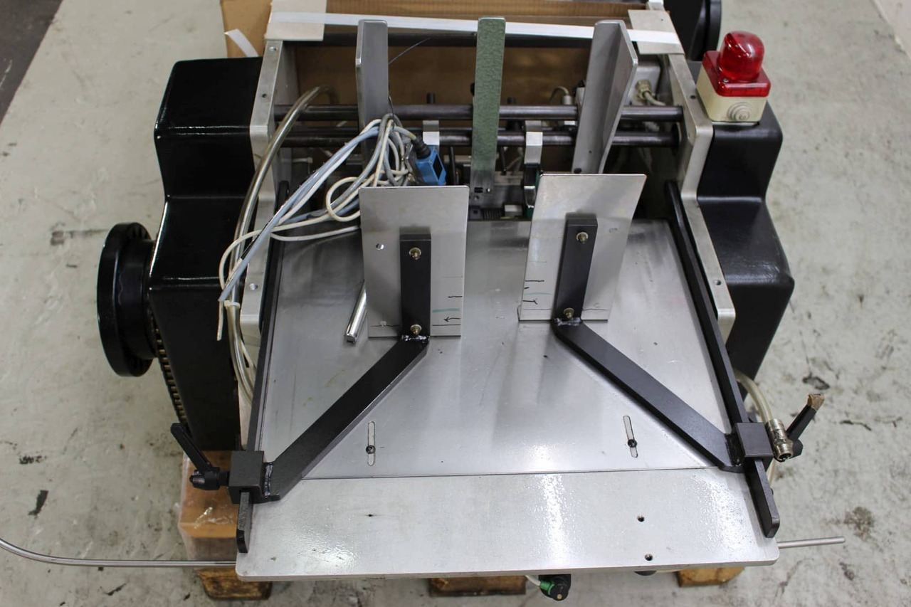 RITMICA Universal H-200 - Druckmaschine: das Bild 4 RITMICA Universal H-200 - Druckmaschine: das Bild 4