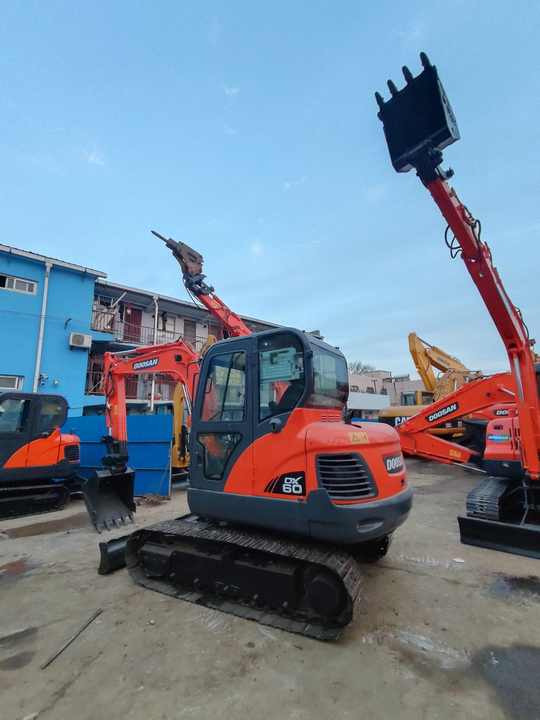 Awesome Performance Korea Imported Small Scale Used Doosan Dx60 Excavator in Shanghai good price - Kettenbagger: das Bild 2 Awesome Performance Korea Imported Small Scale Used Doosan Dx60 Excavator in Shanghai good price - Kettenbagger: das Bild 2