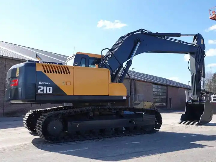 Certificated High Quality Hyundai 220LC Excavator 220lc-9s HX220L 220HD 22 Tons Excavator for Sale - Bagger: das Bild 5 Certificated High Quality Hyundai 220LC Excavator 220lc-9s HX220L 220HD 22 Tons Excavator for Sale - Bagger: das Bild 5