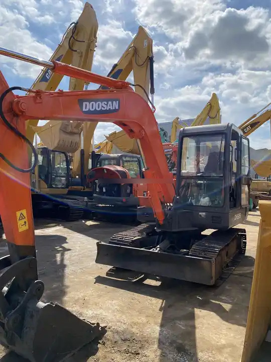 Doosan DH55-V Used Excavator Crawler Excavator Second Hand Japan Engine DH55-V Doosan Excavator in stock for sale - Minibagger: das Bild 4 Doosan DH55-V Used Excavator Crawler Excavator Second Hand Japan Engine DH55-V Doosan Excavator in stock for sale - Minibagger: das Bild 4