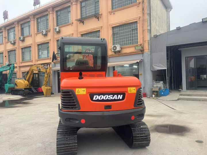 High Quality Hot Selling 6ton Second Hand Excavator Machine Mini Small Excavator DX60-9C Used Doosan Excavator for Sale DX60 - Bagger: das Bild 5 High Quality Hot Selling 6ton Second Hand Excavator Machine Mini Small Excavator DX60-9C Used Doosan Excavator for Sale DX60 - Bagger: das Bild 5