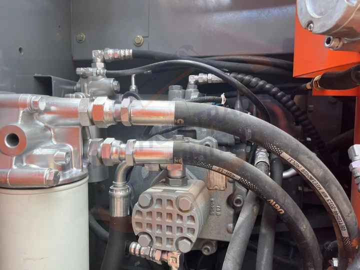 Hot sale Used Hitachi ZX120 digger medium size Excavator second hand excavator - Kettenbagger: das Bild 2 Hot sale Used Hitachi ZX120 digger medium size Excavator second hand excavator - Kettenbagger: das Bild 2