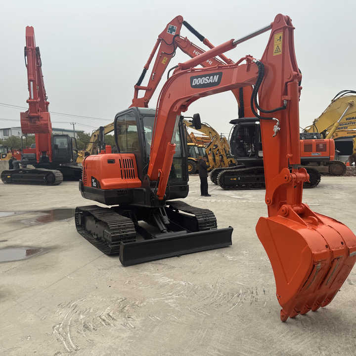 Original Top Sale High Performance Slightly Used Doosan Dx60 Dx75 Dx80 Tracked Excavator for Landscaping in Shanghai - Kettenbagger: das Bild 1 Original Top Sale High Performance Slightly Used Doosan Dx60 Dx75 Dx80 Tracked Excavator for Landscaping in Shanghai - Kettenbagger: das Bild 1