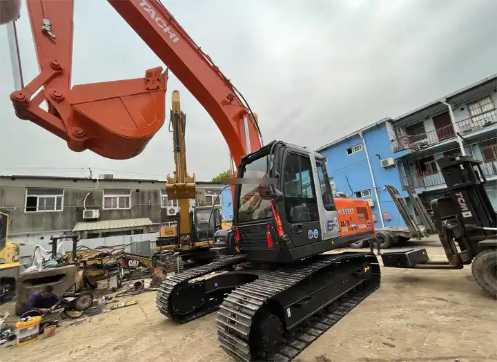 Second Hand Japan Hitachi Zx200-5G Hydraulic Crawler Excavator Japan Hitachi 20 Ton Excavators in Low Price - Kettenbagger: das Bild 4 Second Hand Japan Hitachi Zx200-5G Hydraulic Crawler Excavator Japan Hitachi 20 Ton Excavators in Low Price - Kettenbagger: das Bild 4