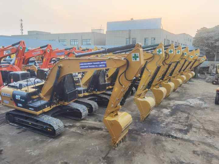 Second Hand Large Excavator CAT 320D 320d2 Caterpillar 20 Ton Used Crawler Excavator Caterpillar 320 Excavators - Bagger: das Bild 5 Second Hand Large Excavator CAT 320D 320d2 Caterpillar 20 Ton Used Crawler Excavator Caterpillar 320 Excavators - Bagger: das Bild 5