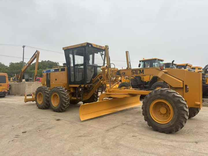 Second Hand SEM921 Motor Grader / Second Hand Motor Grader Sem 921 922 919 SEM Motor Grader for Sale - Grader: das Bild 2 Second Hand SEM921 Motor Grader / Second Hand Motor Grader Sem 921 922 919 SEM Motor Grader for Sale - Grader: das Bild 2