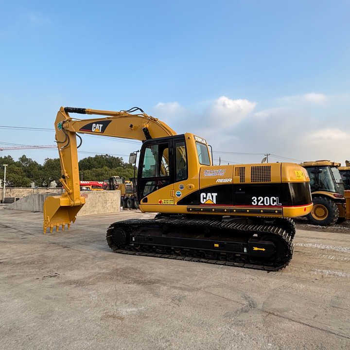 Selling Original Japanese Second-hand Cat 320C Excavator 20 Tons Caterpillar 320CL Excavator at Low Price - Kettenbagger: das Bild 1 Selling Original Japanese Second-hand Cat 320C Excavator 20 Tons Caterpillar 320CL Excavator at Low Price - Kettenbagger: das Bild 1