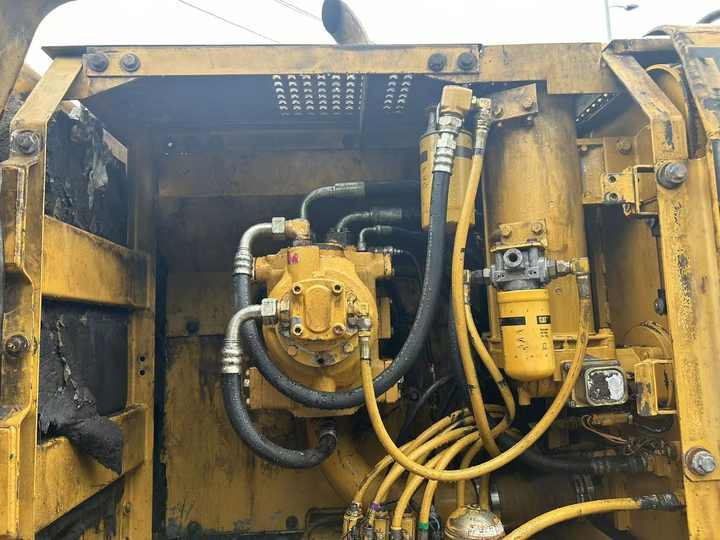 Used Excavator Cat 320bl Best Second Hand Excavator Caterpillar 320 320d 320b for Sale in Shanghai - Kettenbagger: das Bild 5 Used Excavator Cat 320bl Best Second Hand Excavator Caterpillar 320 320d 320b for Sale in Shanghai - Kettenbagger: das Bild 5
