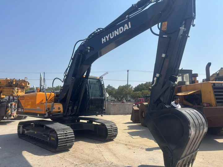 Used Original Korea Multifunction Crawler Excavator Hyundai HX220L High Efficiency Hyundai 225LC 220LC in Good Condition on Sale - Bagger: das Bild 4 Used Original Korea Multifunction Crawler Excavator Hyundai HX220L High Efficiency Hyundai 225LC 220LC in Good Condition on Sale - Bagger: das Bild 4