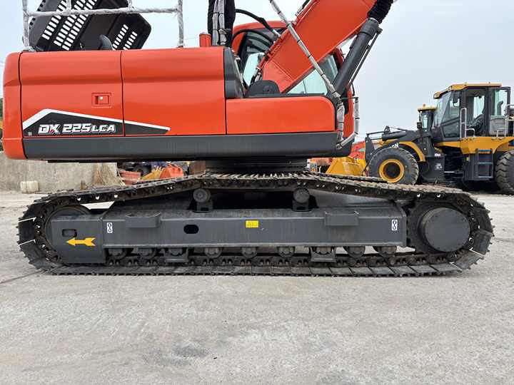 Used Original KoreaN Doosan DX225lca Excavator Doosan Excavators Engineering Machinery Doosan 22ton USED Excavadoras - Kettenbagger: das Bild 5 Used Original KoreaN Doosan DX225lca Excavator Doosan Excavators Engineering Machinery Doosan 22ton USED Excavadoras - Kettenbagger: das Bild 5