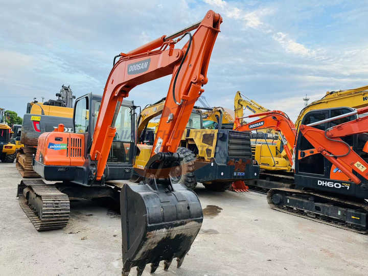Used excavator doosan dx60 excavators earth-moving machinery doosan dx60 dx80 dx75 dx225 dh60 dh60-7for sale - Kettenbagger: das Bild 2 Used excavator doosan dx60 excavators earth-moving machinery doosan dx60 dx80 dx75 dx225 dh60 dh60-7for sale - Kettenbagger: das Bild 2