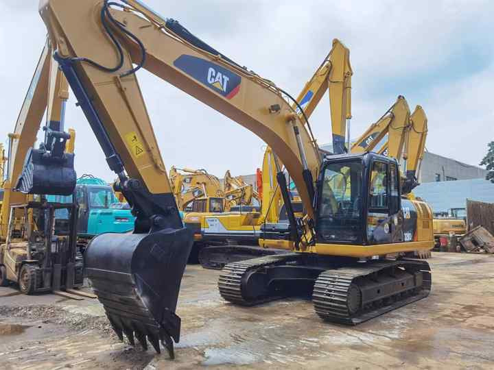 Heavy Excavator CAT 320d Original US Used CAT 320d Excavator 20 TonsExcavator CAT320C 320D 320d2 on sale - Kettenbagger: das Bild 2 Heavy Excavator CAT 320d Original US Used CAT 320d Excavator 20 TonsExcavator CAT320C 320D 320d2 on sale - Kettenbagger: das Bild 2