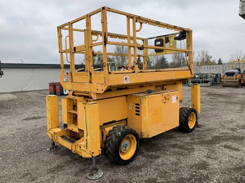 Genie GS-2669 - 10 m, 4x4, diesel - Scherenbühne: das Bild 2 Genie GS-2669 - 10 m, 4x4, diesel - Scherenbühne: das Bild 2