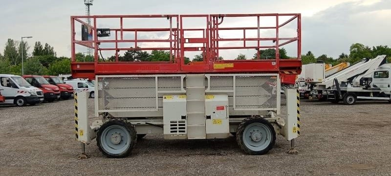 Genie GS4390 - 15,11m, diesel, 4x4 - Scherenbühne: das Bild 4 Genie GS4390 - 15,11m, diesel, 4x4 - Scherenbühne: das Bild 4