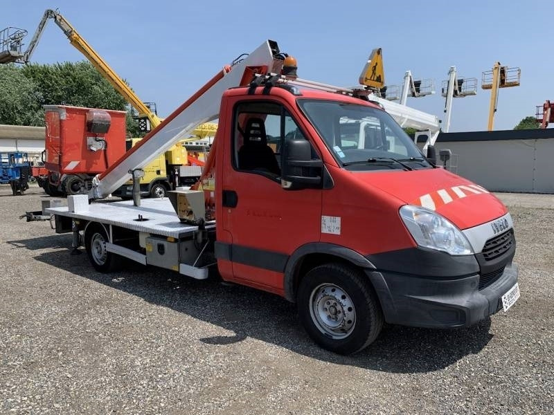 Iveco Daily Multitel 160 ALU DS - 16m - LKW mit Arbeitsbühne: das Bild 1 Iveco Daily Multitel 160 ALU DS - 16m - LKW mit Arbeitsbühne: das Bild 1