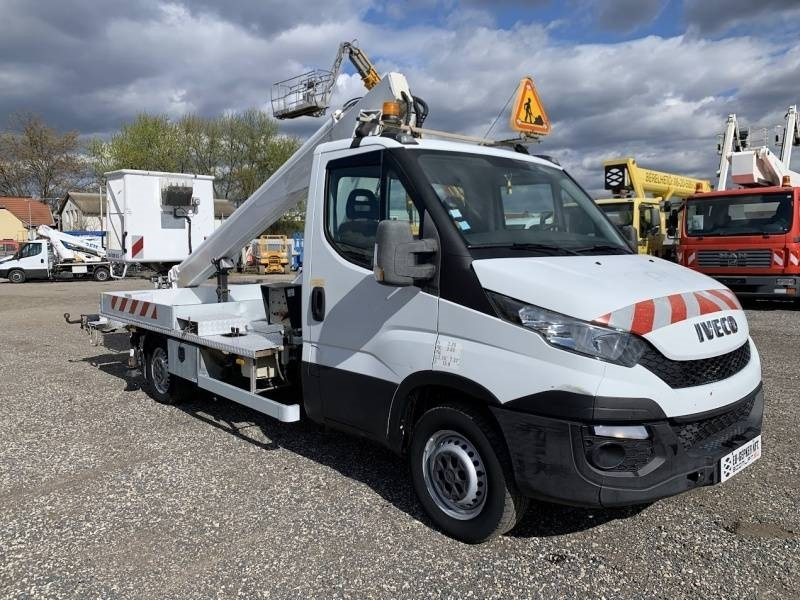 Iveco Daily Multitel 160 ALU DS - 16m - LKW mit Arbeitsbühne: das Bild 1 Iveco Daily Multitel 160 ALU DS - 16m - LKW mit Arbeitsbühne: das Bild 1