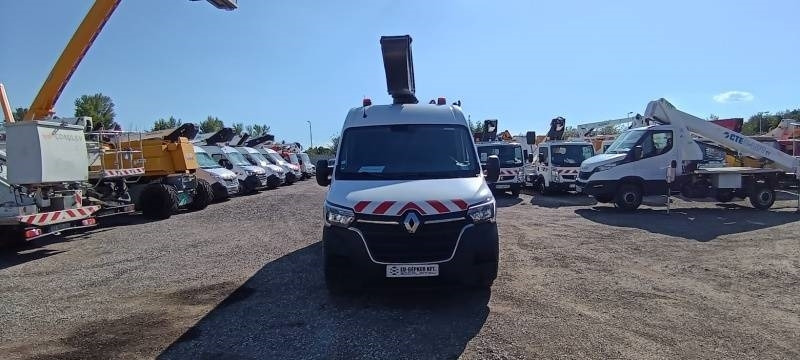 Renault Master Klubb KL32 - 12,5 m, 120 kg - LKW mit Arbeitsbühne: das Bild 3 Renault Master Klubb KL32 - 12,5 m, 120 kg - LKW mit Arbeitsbühne: das Bild 3