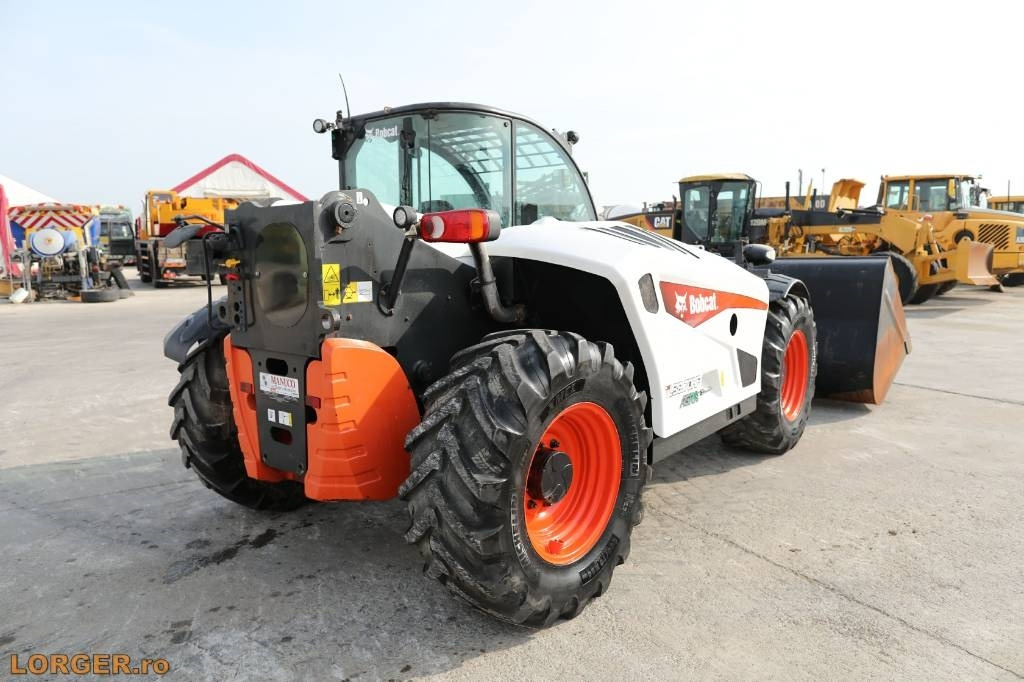 Bobcat TL38.70HF - Teleskoplader: das Bild 3 Bobcat TL38.70HF - Teleskoplader: das Bild 3