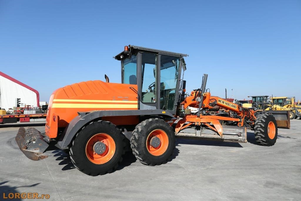 New Holland F 156.6 A with 3D GPS System - Grader: das Bild 2 New Holland F 156.6 A with 3D GPS System - Grader: das Bild 2