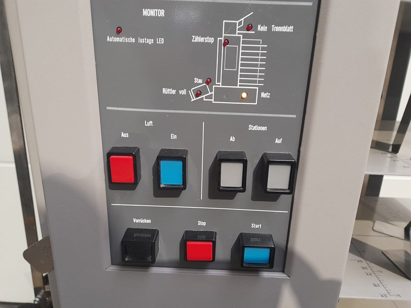 Horizon AC-8000 S | collator | 8 stations | 1992 - Druckmaschine: das Bild 3 Horizon AC-8000 S | collator | 8 stations | 1992 - Druckmaschine: das Bild 3