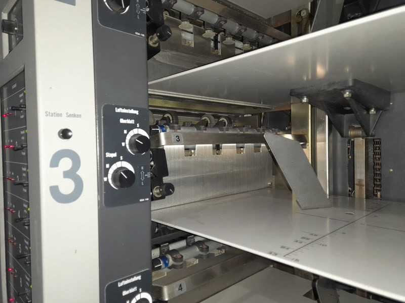 Horizon AC-8000 S | collator | 8 stations | 1992 - Druckmaschine: das Bild 2 Horizon AC-8000 S | collator | 8 stations | 1992 - Druckmaschine: das Bild 2