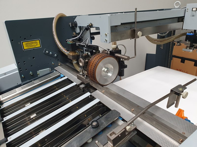 Horizon AFC-746 F | PFU-74 | 29 Mio - Falzmaschine: das Bild 4 Horizon AFC-746 F | PFU-74 | 29 Mio - Falzmaschine: das Bild 4
