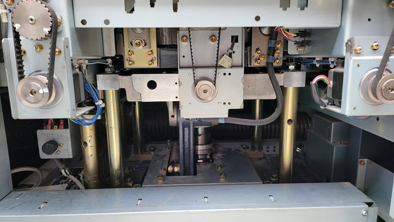 Horizon BQ-270 | 2010 | 693000 - Bindemaschine: das Bild 4 Horizon BQ-270 | 2010 | 693000 - Bindemaschine: das Bild 4