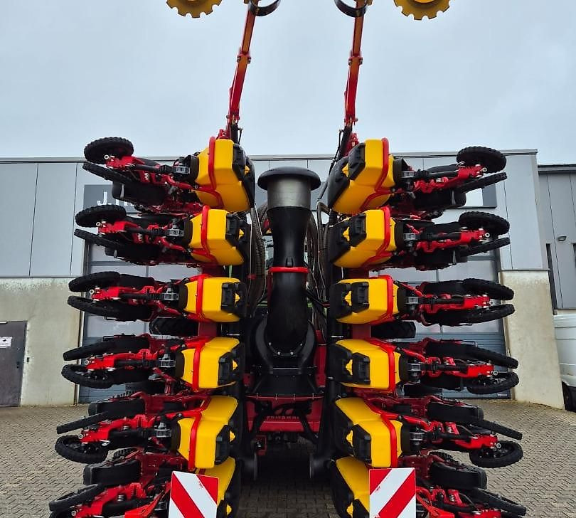 J.Reiff Sarl
Herr Stefan Neukirch - 77 Z.I in den - Einzelkornsämaschine: das Bild 5 J.Reiff Sarl
Herr Stefan Neukirch - 77 Z.I in den - Einzelkornsämaschine: das Bild 5