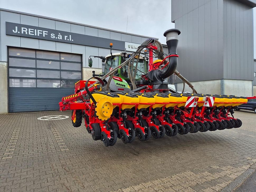 J.Reiff Sarl
Herr Stefan Neukirch - 77 Z.I in den - Einzelkornsämaschine: das Bild 2 J.Reiff Sarl
Herr Stefan Neukirch - 77 Z.I in den - Einzelkornsämaschine: das Bild 2